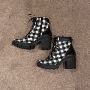Black and White Size 9 Checkered Women's Boots